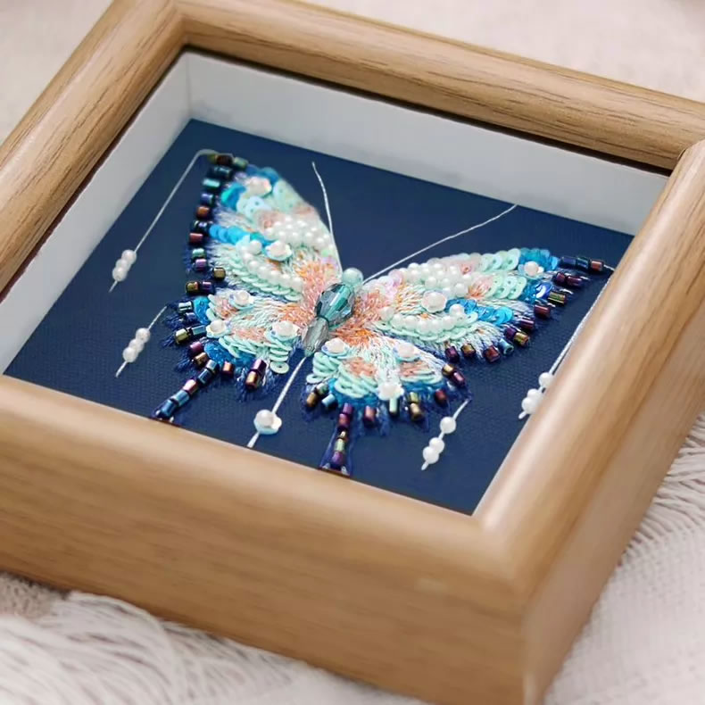 3 3