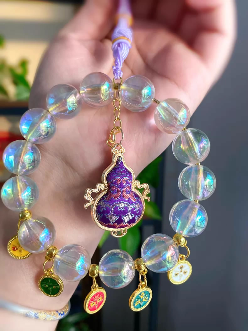 4 4